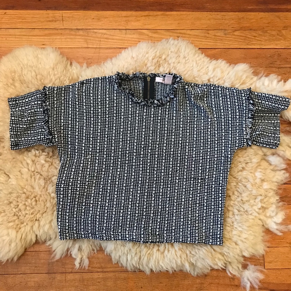 Womens Short sleeve black white sweater, top XS